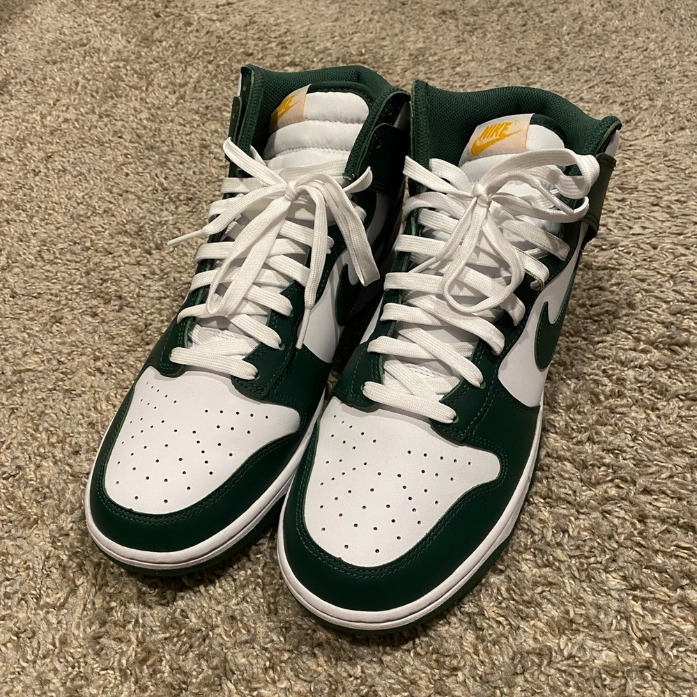 Nike Dunk High- Australia